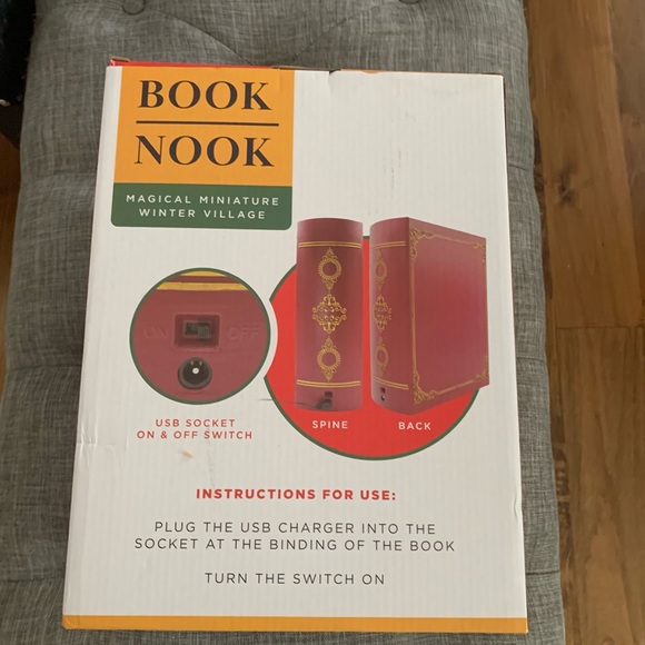 NWT 🌲Book Nook | Winter Village |Seen On Buzzfeed - Picture 5 of 5